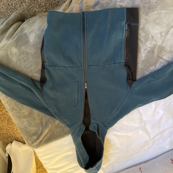 Lululemon Men’s Medium Full Zip Hoodie - Picture 2 of 3